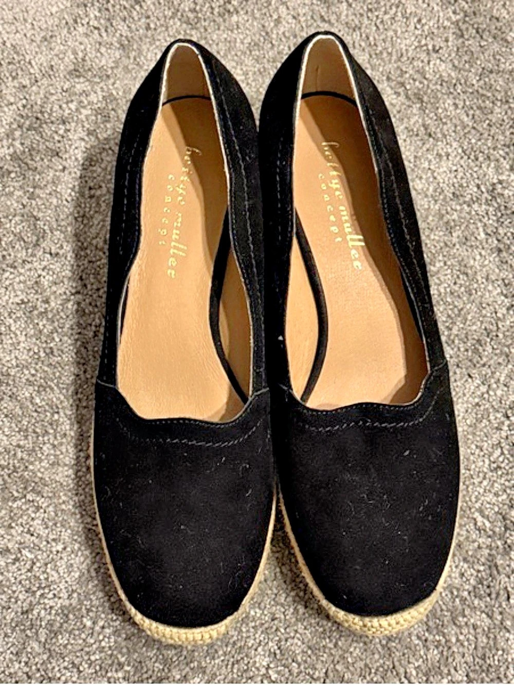 Brand New Bettye Muller Concept Black Wedges